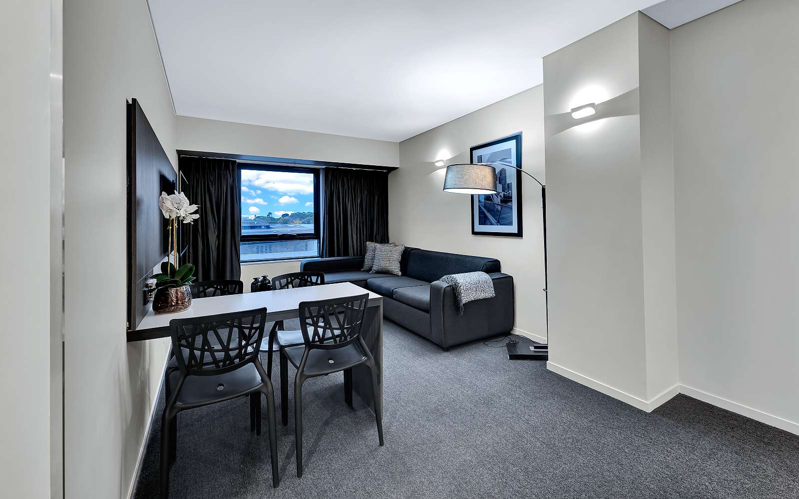 Gallery Tower - 912/31 City Road, Southbank VIC 3006 - 1 Bedroom Southbank Furnished Apartment