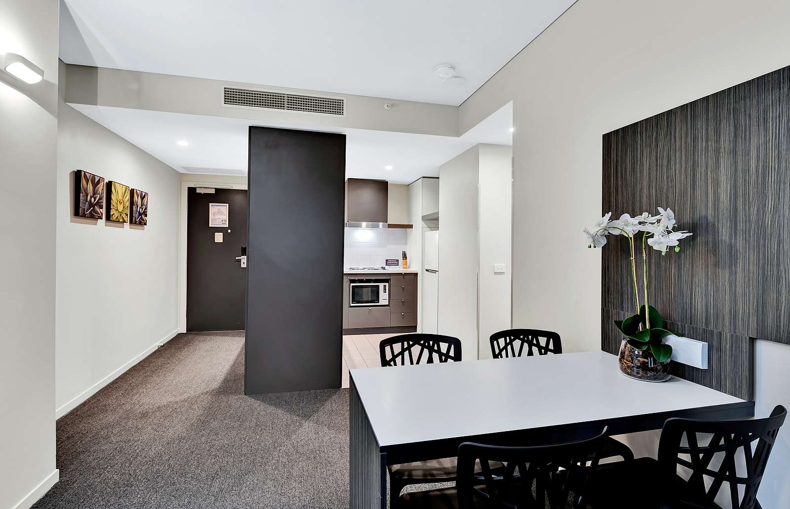 Gallery Tower - 912/31 City Road, Southbank VIC 3006 - 1 Bedroom Southbank Furnished Apartment