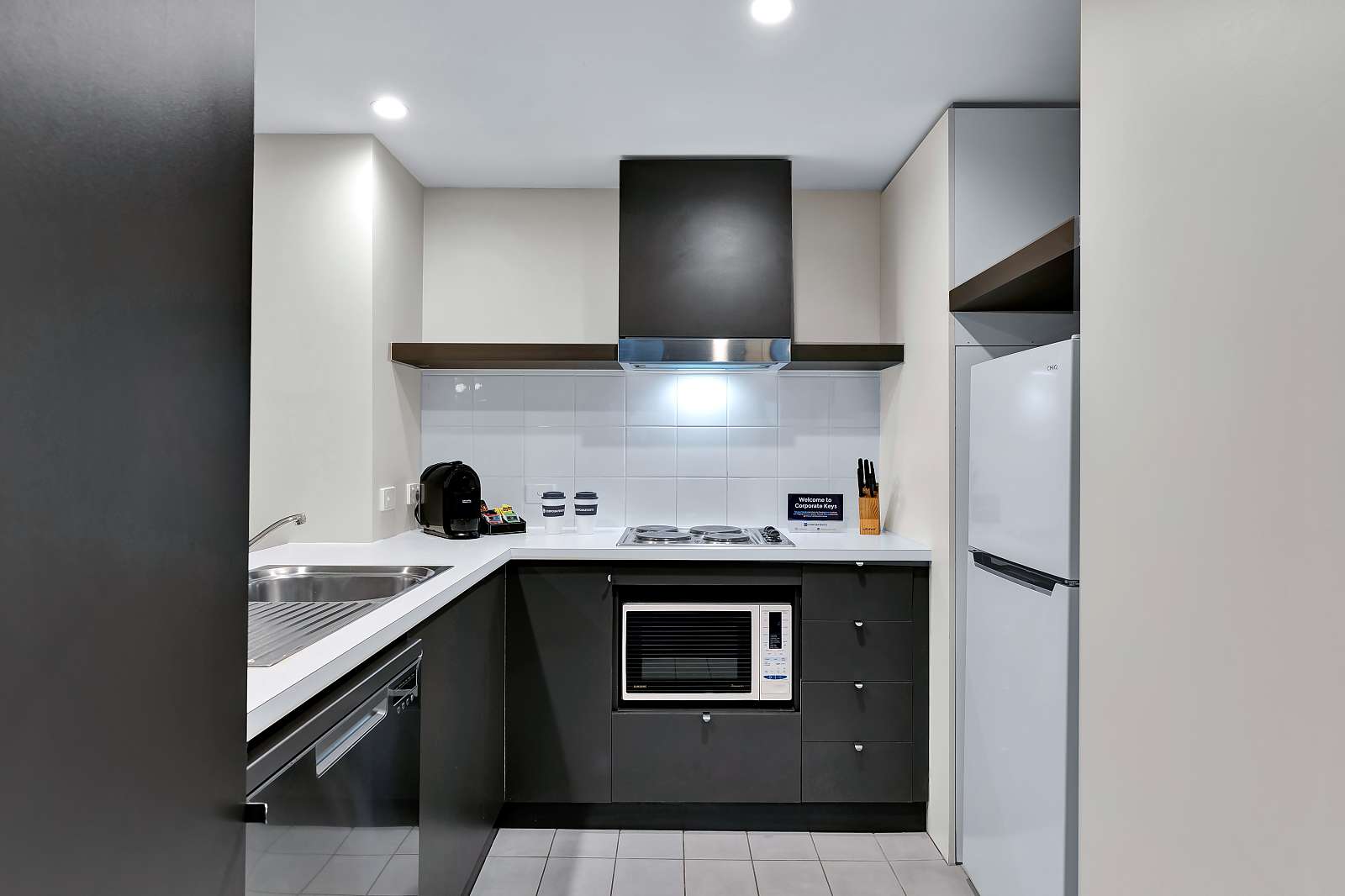 Gallery Tower - 912/31 City Road, Southbank VIC 3006 - 1 Bedroom Southbank Furnished Apartment
