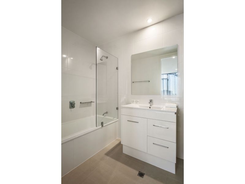 Actual Photos of a Two Bedroom Apartment Adelaide City Residences 207-Quest-on-Franklin-accomodation-248