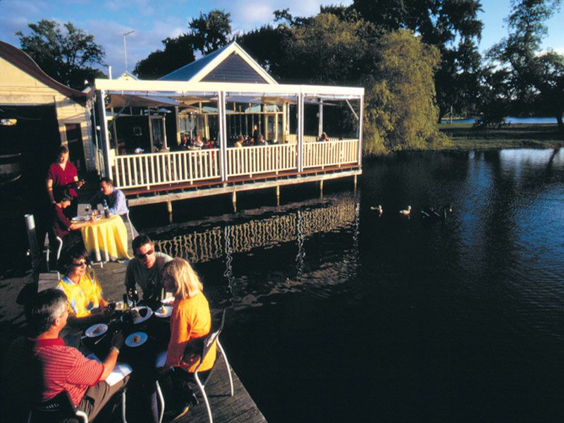 Actual Photos of a TRANQUILITY SPA COTTAGE AROMA AND TRANQUILITY 212-SERENITY-&-TRANQUILITY-HEALTH-CARE-accomodation-Ballarat