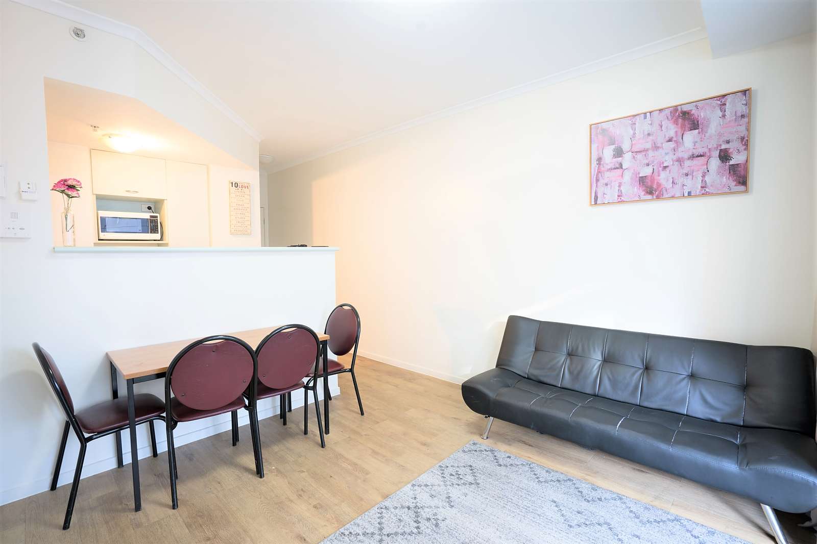 Actual Photos of a Deluxe Two Bedroom Apartment Arrow On Swanston 376-Arrow-On-Swanston-Pty-Ltd-accomodation-217