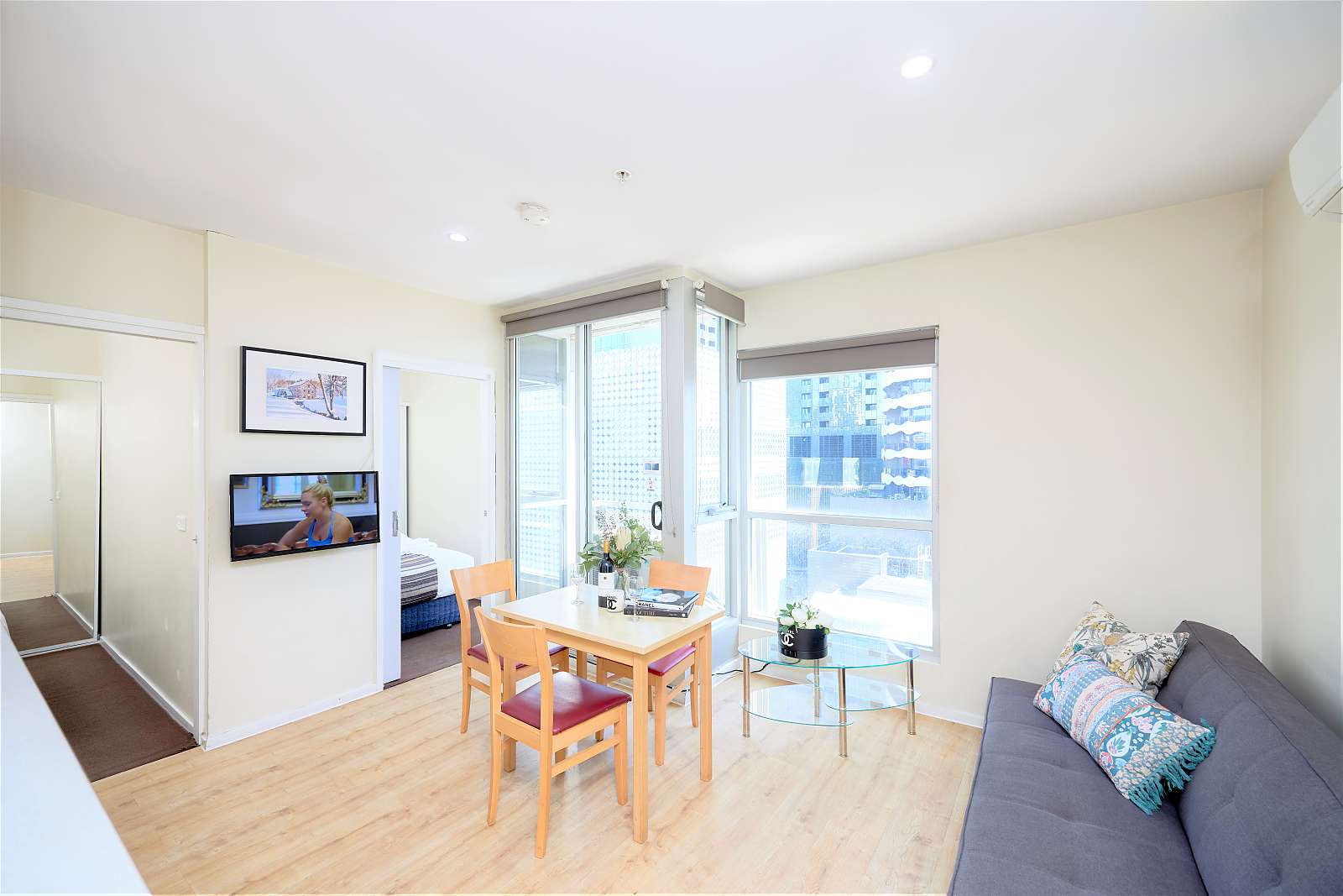 Actual Photos of a 2 Bedroom Family Apartment Arrow On Swanston 376-Arrow-On-Swanston-Pty-Ltd-accomodation-217