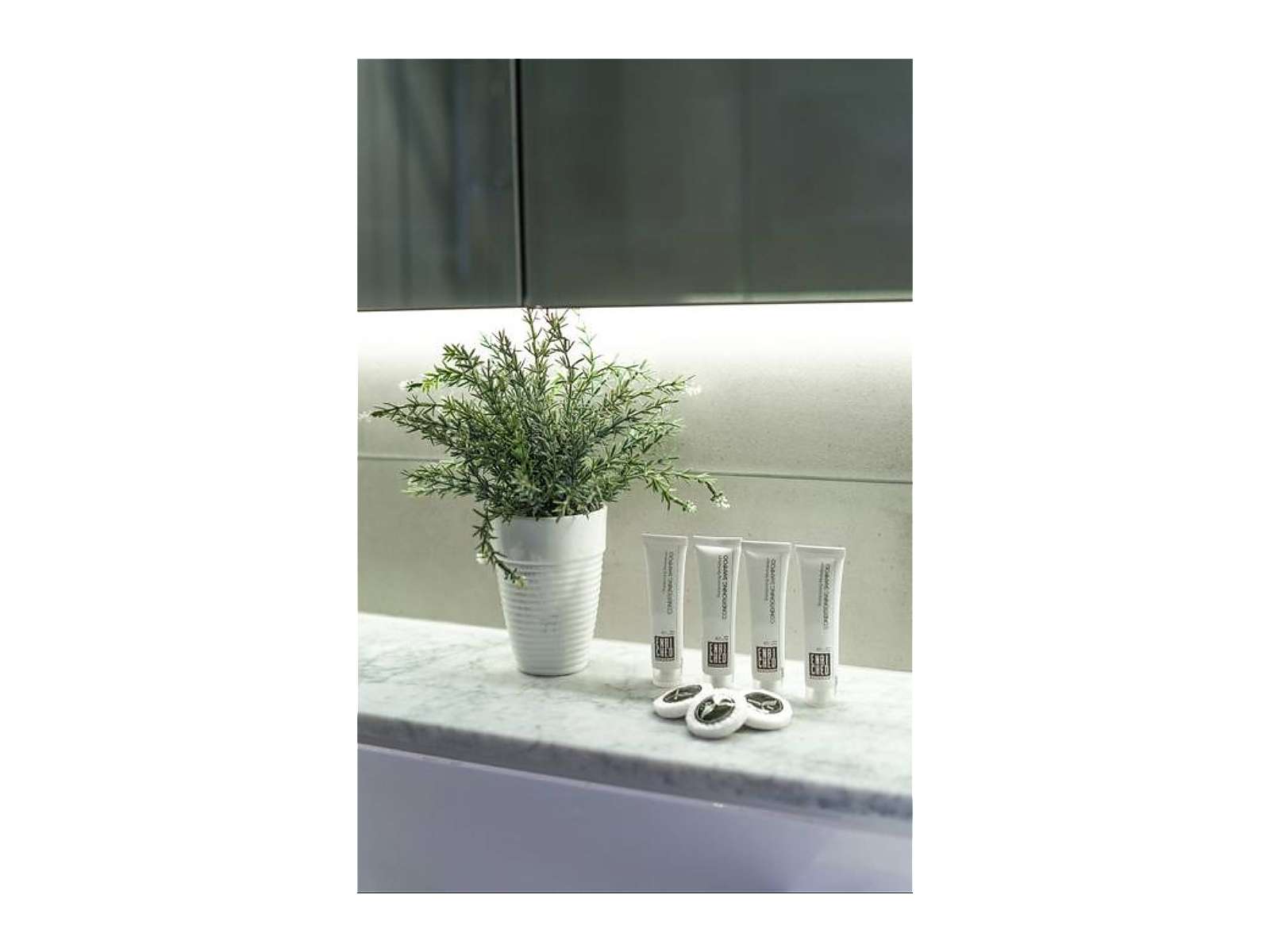 Actual Photos of a PQF Arrow On Swanston 376-Arrow-On-Swanston-Pty-Ltd-accomodation-217