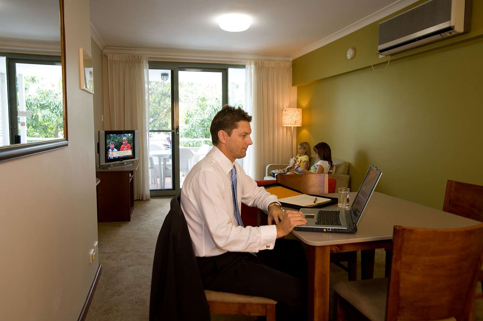 Actual Photos of a One Bedroom Apartment Broadwater Resort Como 79-Broadwater-Resort-Apartments-accomodation-53