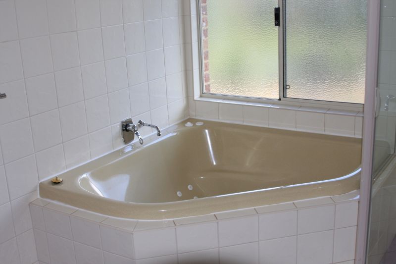 Actual Photos of a One Bedroom Chalet Chalets on Stoneville 84-John-Fomenko-T/A-Chalets-on-Stoneville-accomodation-54