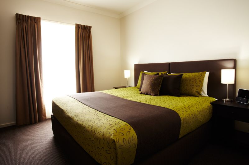 Actual Photos of a 2 bedroom apartment Clare Valley Apartments 147-Clare-Country-Club-accomodation-