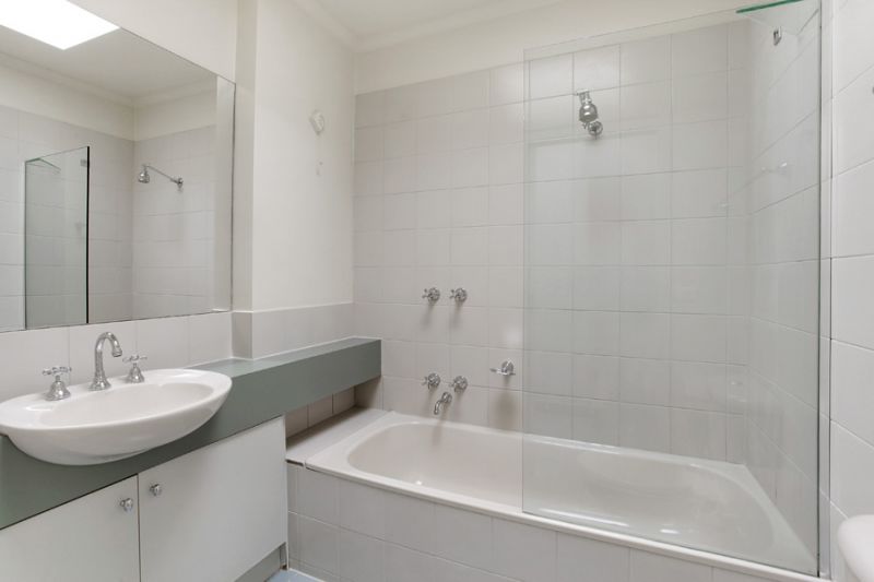 Actual Photos of a 1 Bedroom Apartment Fitzroy Gardens Residence 49-Jade-Hospitality-Pty-Ltd-accomodation-24