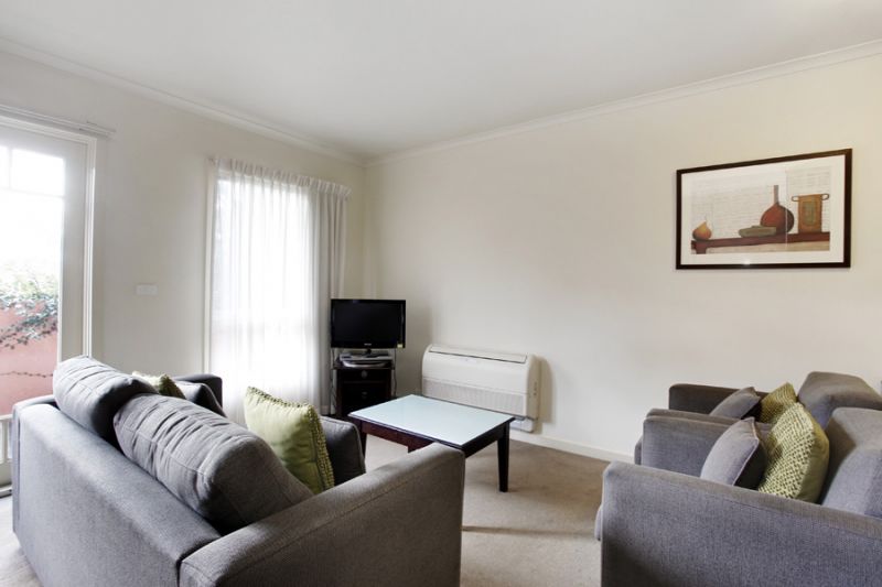 Actual Photos of a 2 Bedroom Apartment Fitzroy Gardens Residence 49-Jade-Hospitality-Pty-Ltd-accomodation-24