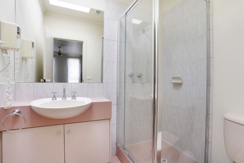 Actual Photos of a 2 Bedroom Apartment Fitzroy Gardens Residence 49-Jade-Hospitality-Pty-Ltd-accomodation-24