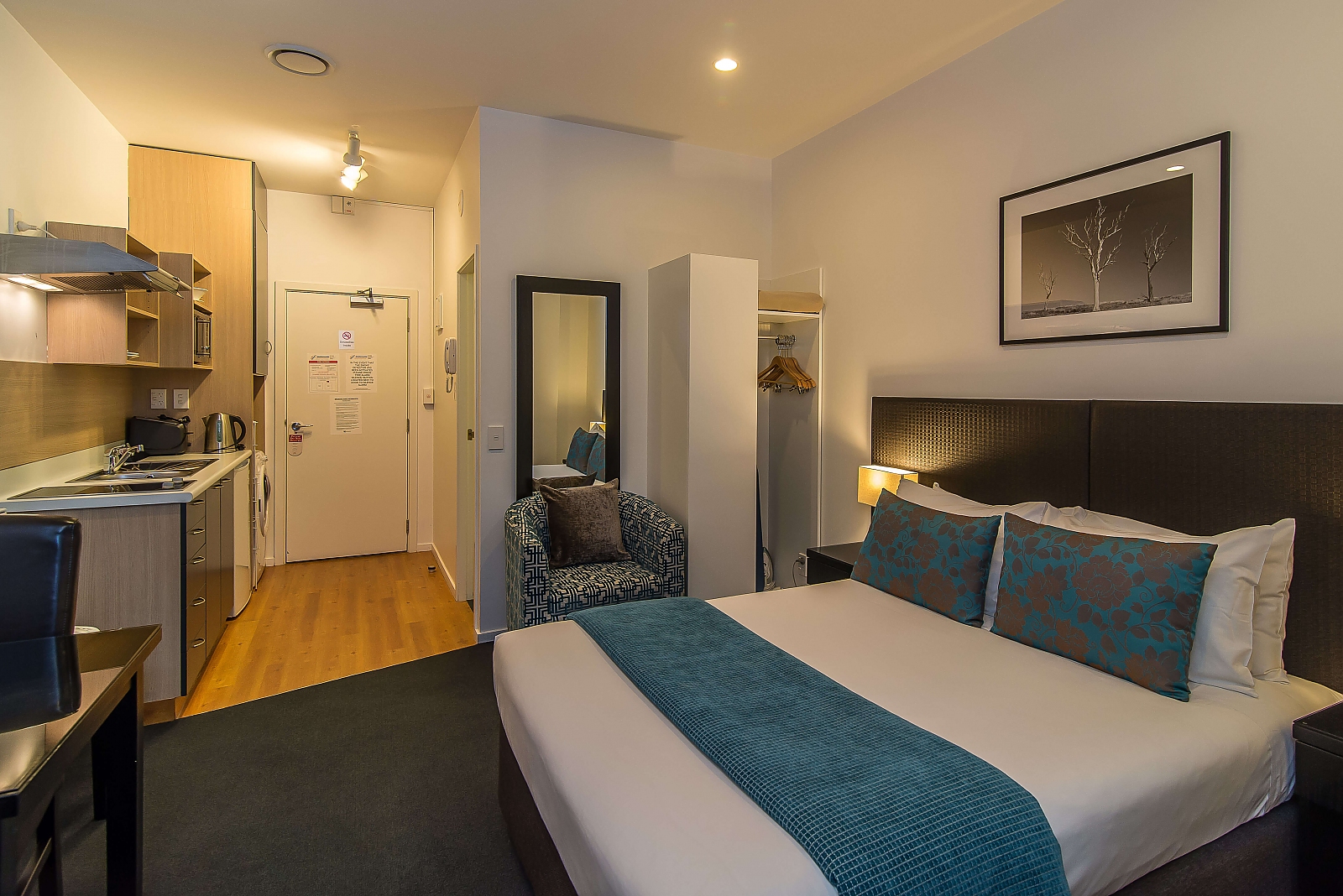 Actual Photos of a Studio Apartment Gilmer Apartment Hotel 226-Rata-Road-Holdings-LTD-accomodation-15