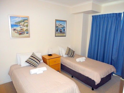 Actual Photos of a 2 bed Glenelg Beachside Apartments 133-Glenelg-Beachside-Apartments--accomodation-Glenelg