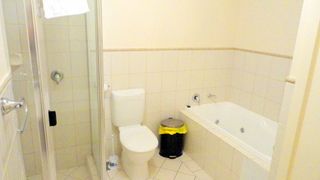 Actual Photos of a 2 bed Glenelg Beachside Apartments 133-Glenelg-Beachside-Apartments--accomodation-Glenelg