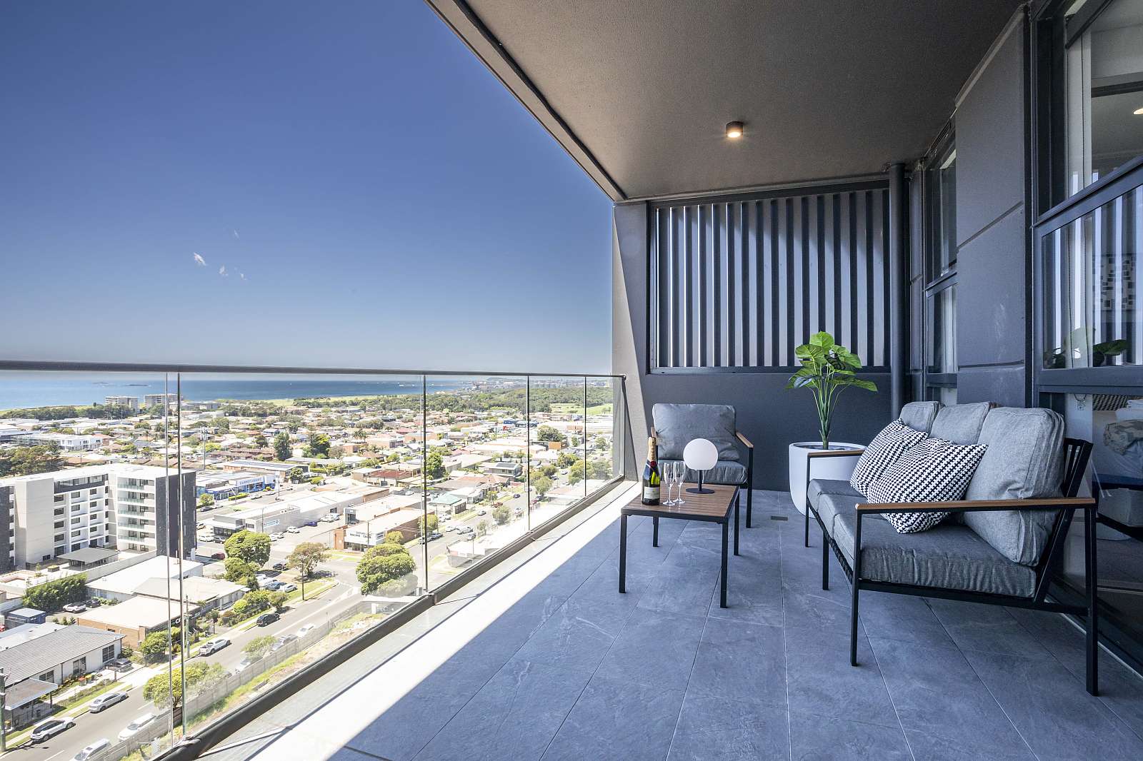 Actual Photos of a Premium Three Bedroom Apt Kula Wollongong 497-Kula-Wollongong-accomodation-293