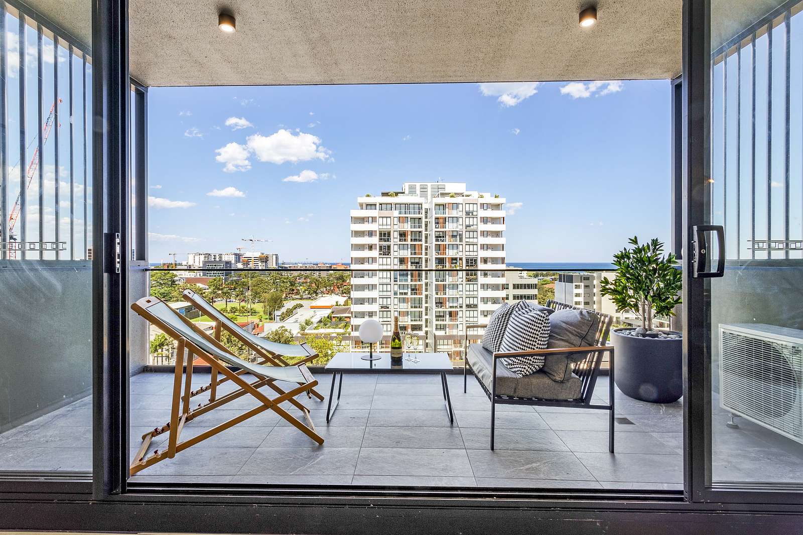 Actual Photos of a Premium Two Bedroom Apartment Kula Wollongong 497-Kula-Wollongong-accomodation-293