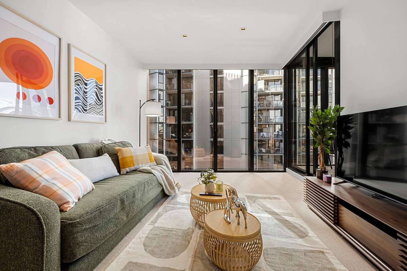 Actual Photos of a 2 Bed 1 Bath | Deluxe Balcony La Trobe Residences 551-Live-Luxe-Pty-Ltd-accomodation-8