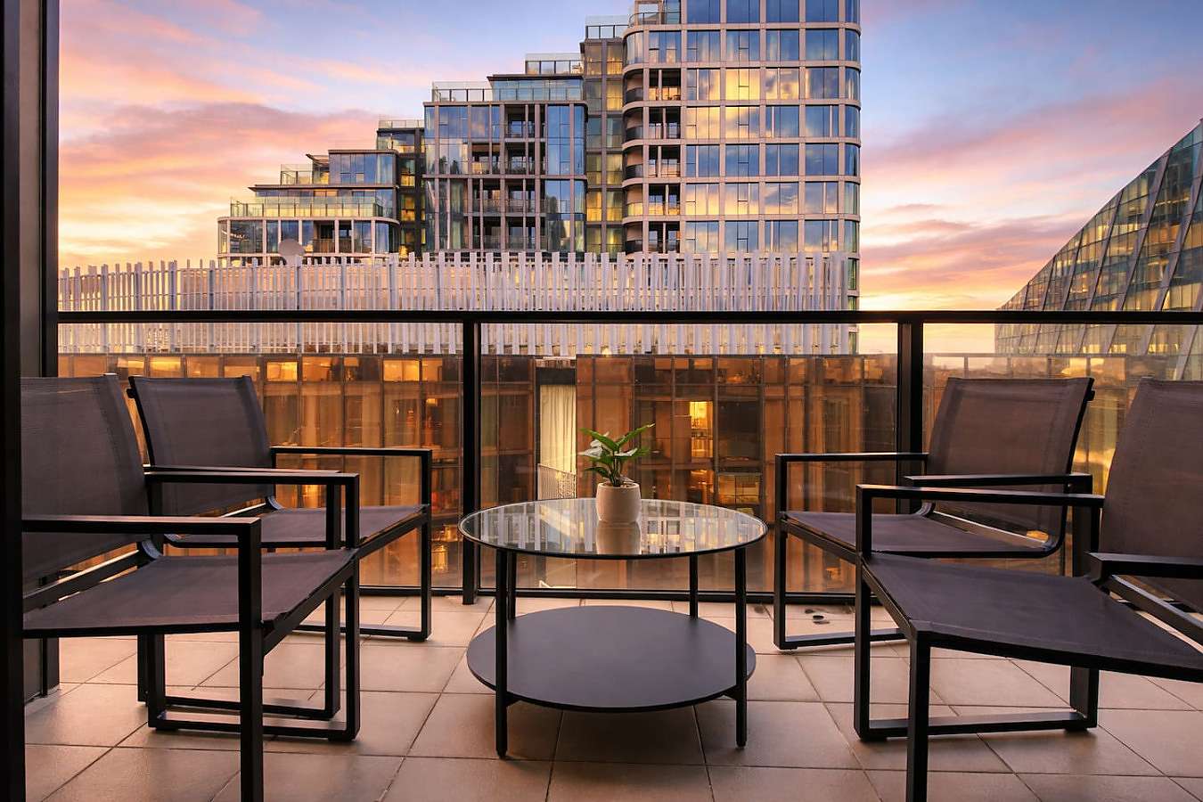 La Trobe Residences - 2 Bed 1 Bath | Deluxe Lacrosse  Apartment