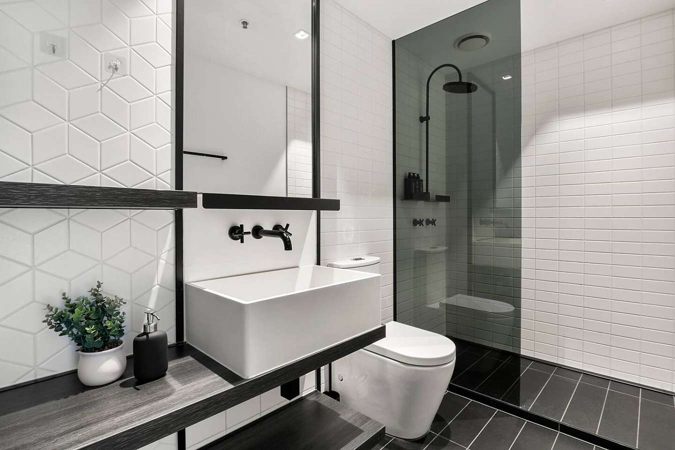 Actual Photos of a 2 Bed 2 Bath | City View La Trobe Residences 551-Live-Luxe-Pty-Ltd-accomodation-8