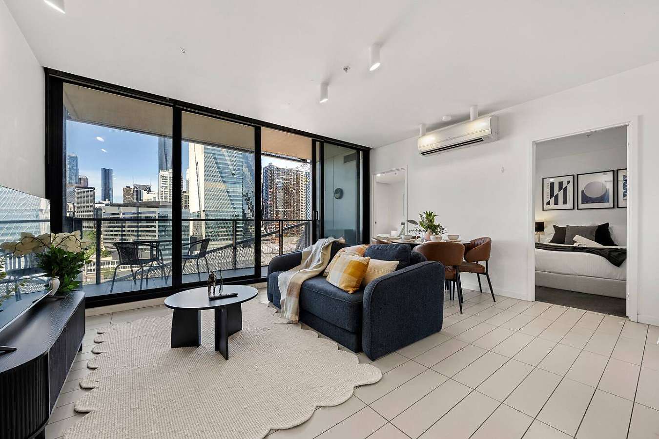 La Trobe Residences - 2 Bed 2 Bath | Superior  Apartment
