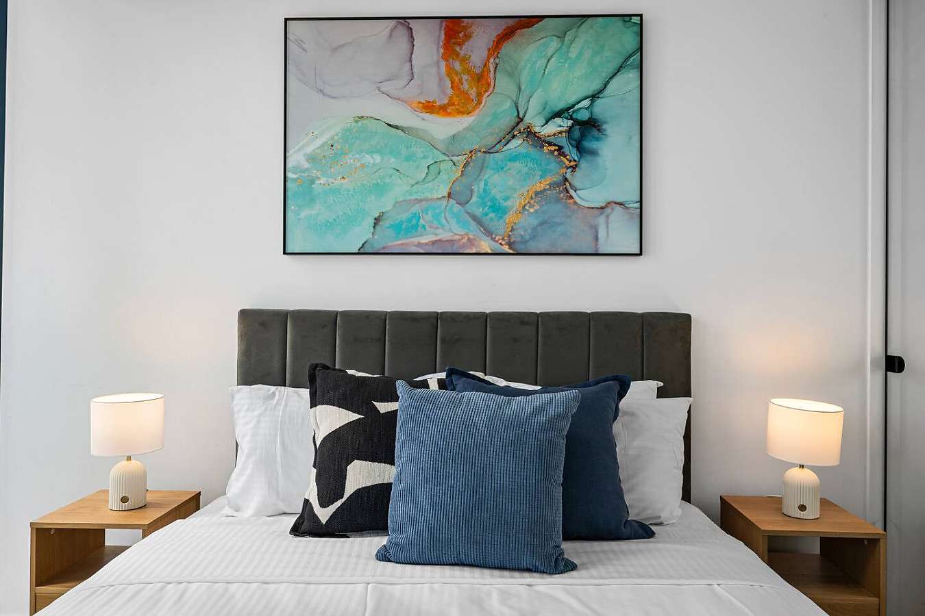 Actual Photos of a 2 Bed 1 Bath | Standard La Trobe Residences 551-Live-Luxe-Pty-Ltd-accomodation-8