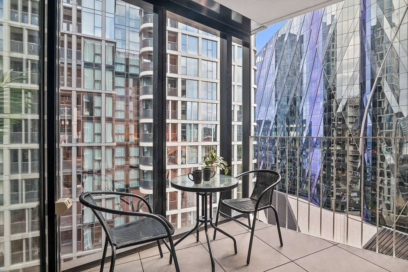 Actual Photos of a 2 Bed 1 Bath | Family La Trobe Residences 551-Live-Luxe-Pty-Ltd-accomodation-8
