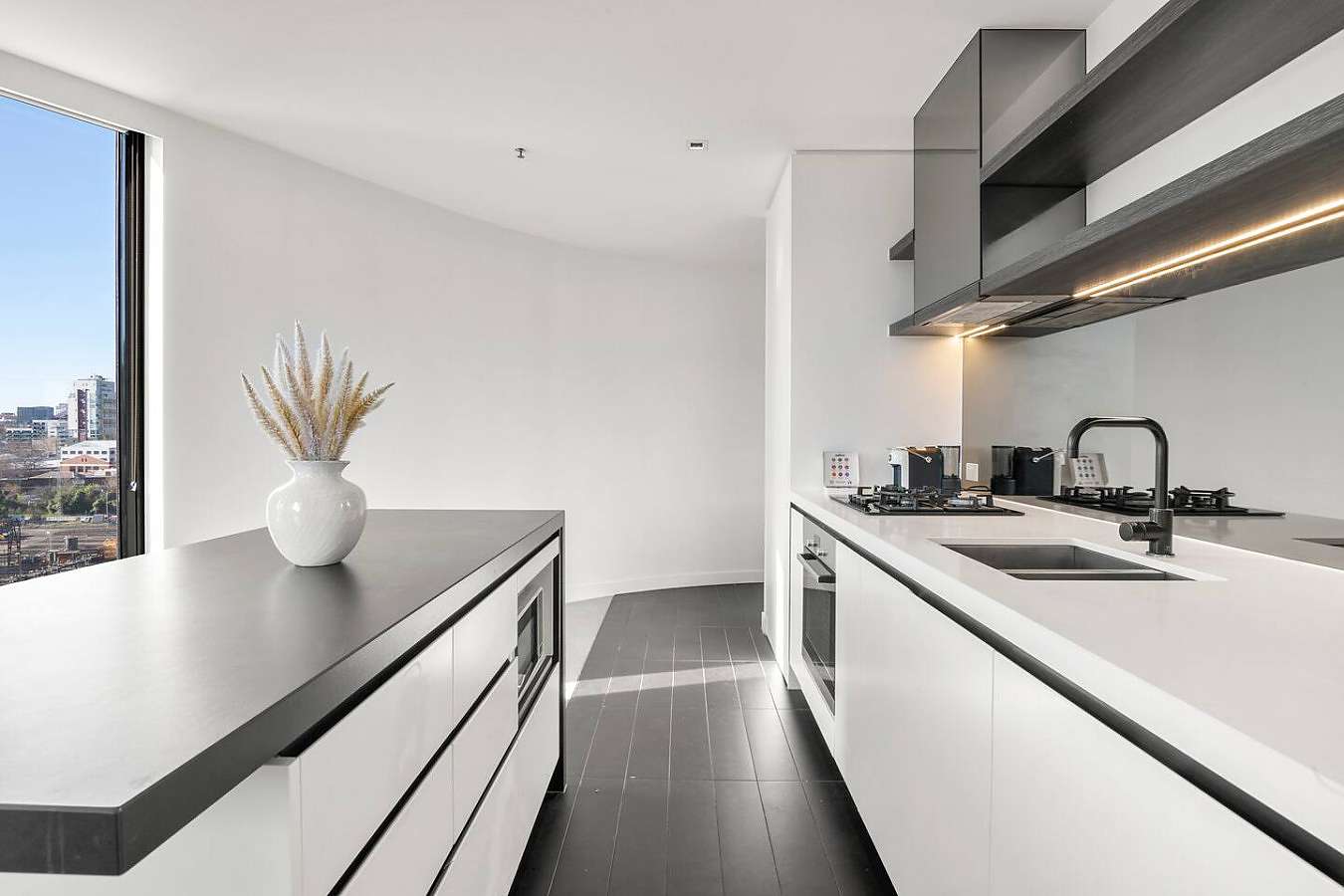 La Trobe Residences - 2 Bed 2 Bath | City View  Apartment