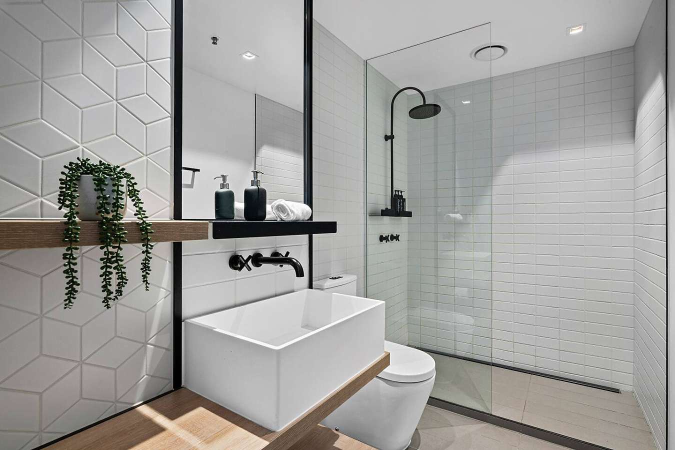 Actual Photos of a 2 Bed 1 Bath | Standard La Trobe Residences 551-Live-Luxe-Pty-Ltd-accomodation-8