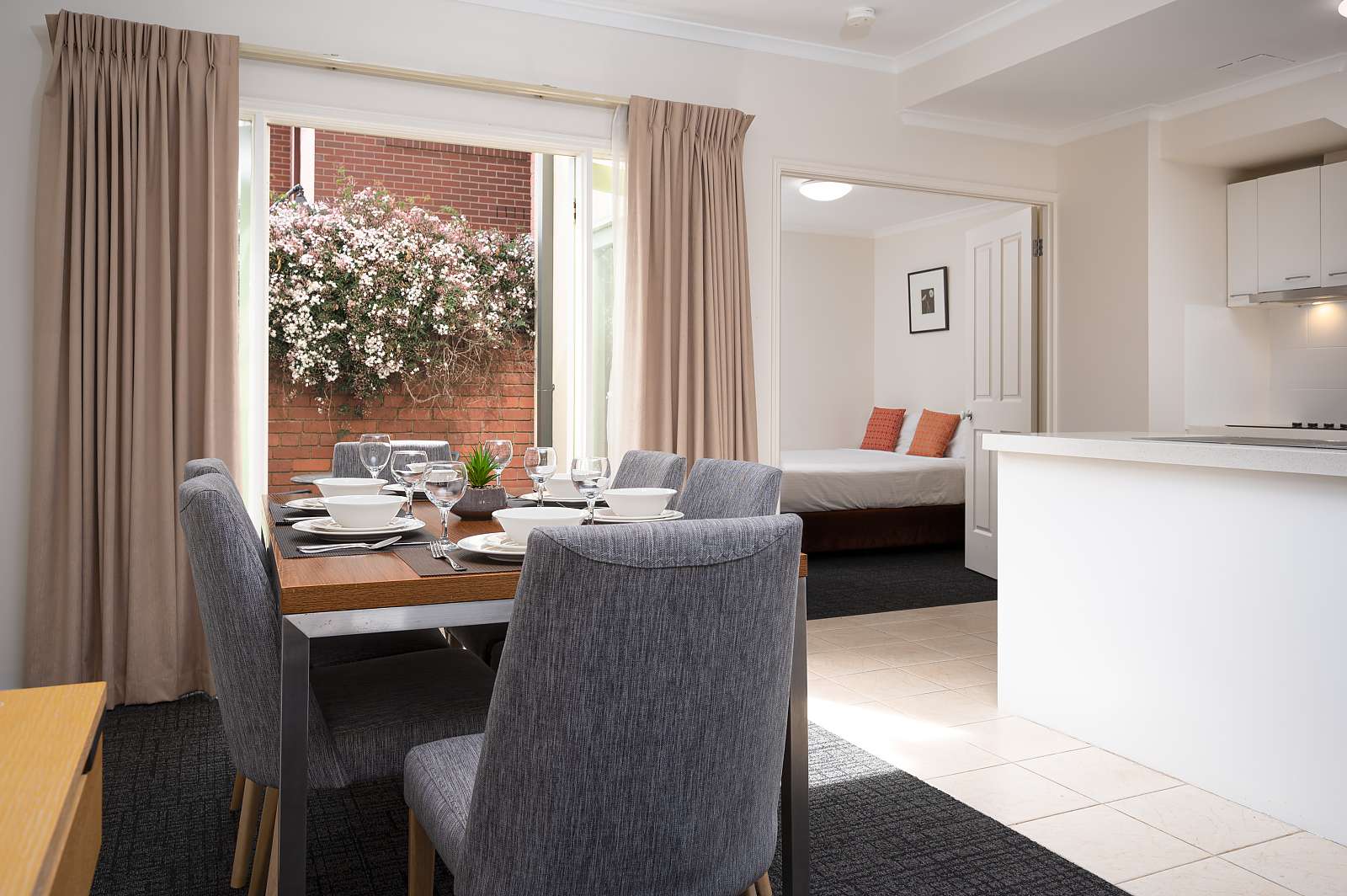 MainStay Suites Kew- -   Furnished Apartment