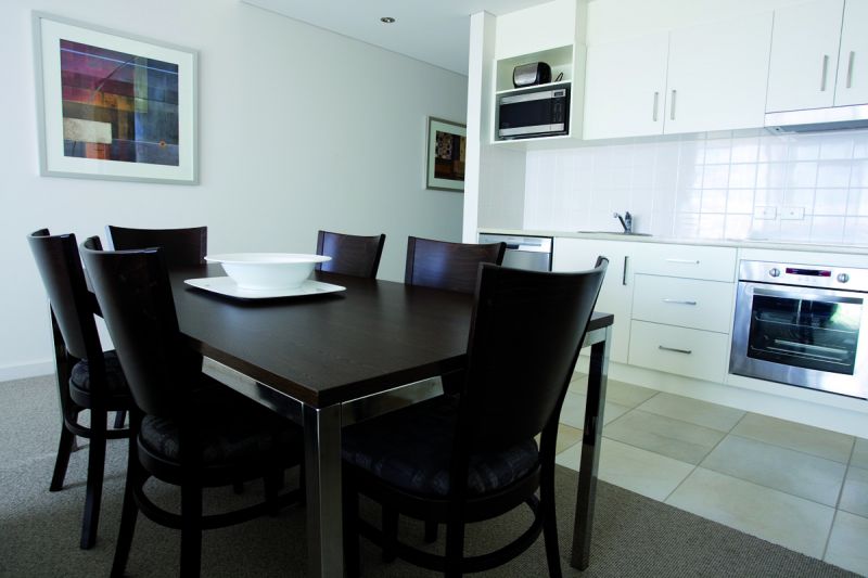 Actual Photos of a 2 Bedroom Apartment McCracken Apartments 143-McCracken-Country-Club-Pty-Ltd-accomodation-