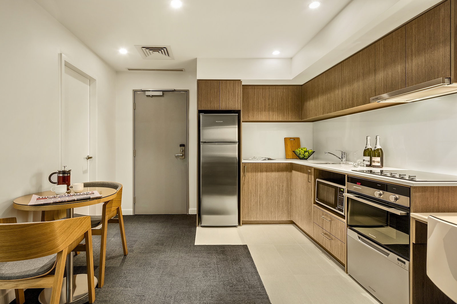 Actual Photos of a One Bedroom Apartment Modern Mounts Bay Serviced Apartments 289-Q.M.B.R-Pty-Ltd-accomodation-258