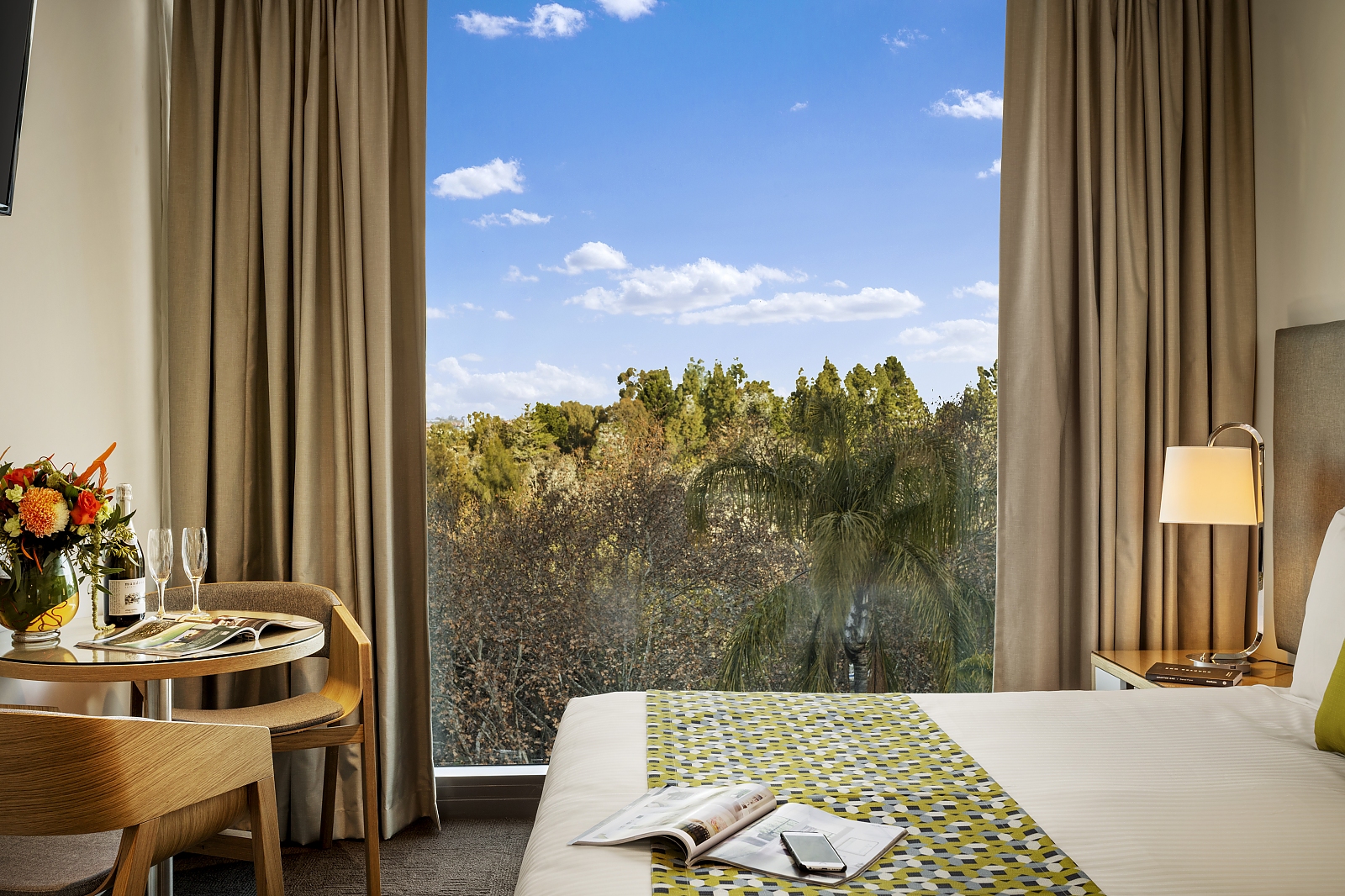 Actual Photos of a Studio Executive Apartment Modern Mounts Bay Serviced Apartments 289-Q.M.B.R-Pty-Ltd-accomodation-258