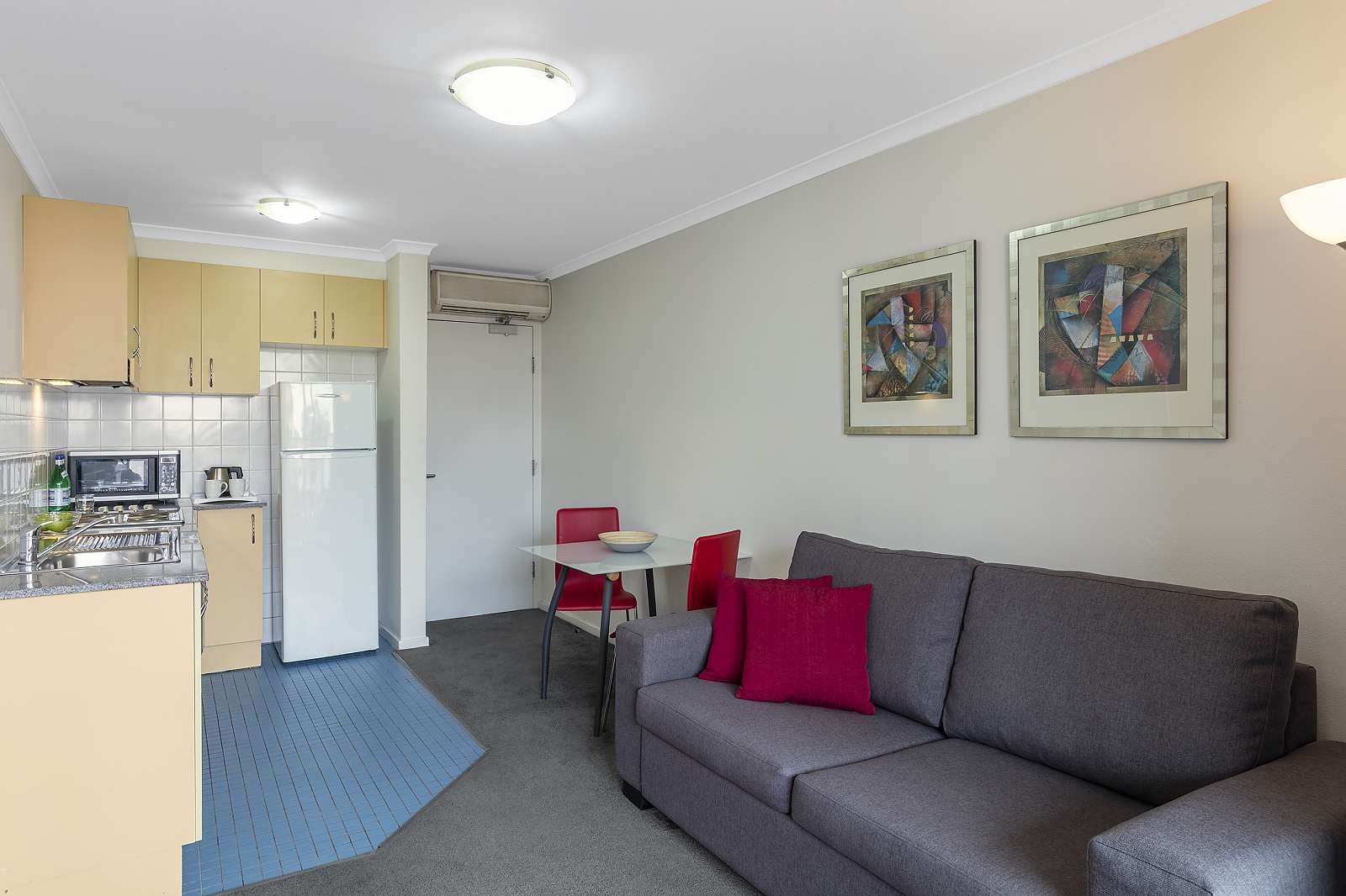 313-Waldorf-Apartments-Sydney-South-Pty-Ltd-accomodation-Sydney-South