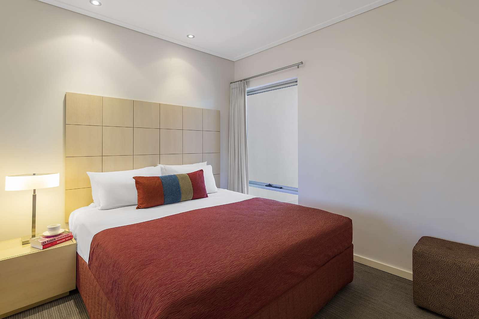 Actual Photos of a 1 Bedroom Apartment | King Nesuto Geraldton Apartment Hotel 220-Waldorf-Geraldton-Serviced-Apartments-accomodation-Geraldton