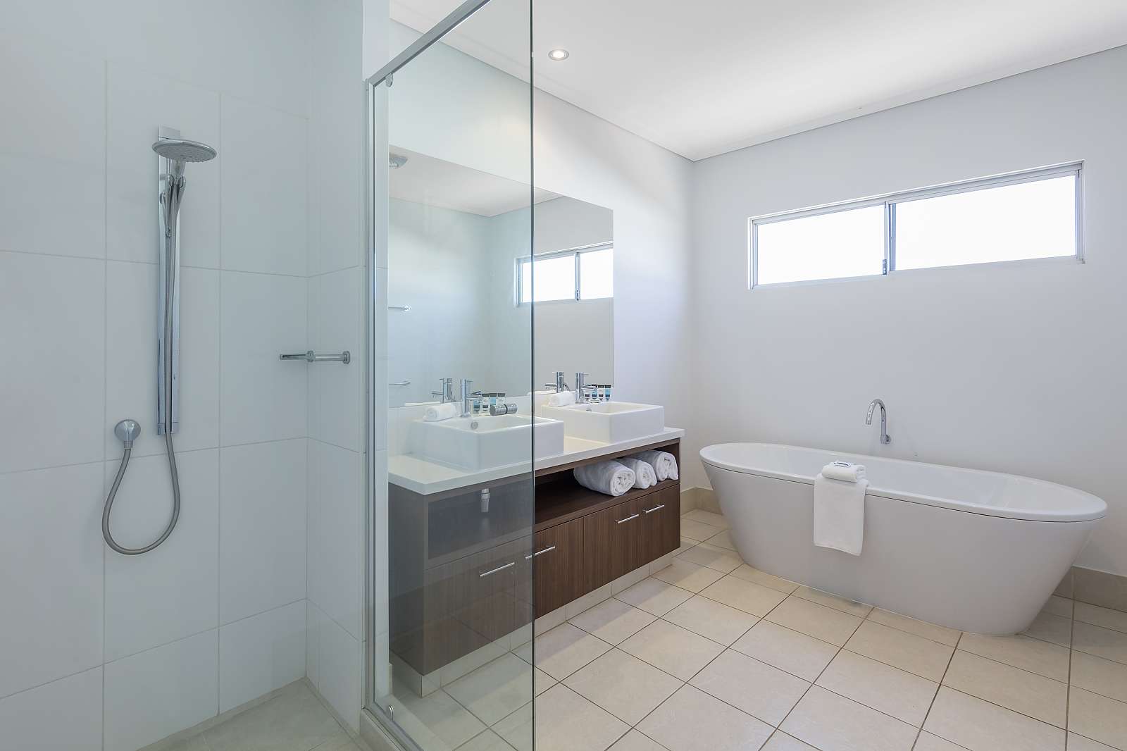 Actual Photos of a 3Bedroom Apartment | King Nesuto Geraldton Apartment Hotel 220-Waldorf-Geraldton-Serviced-Apartments-accomodation-Geraldton