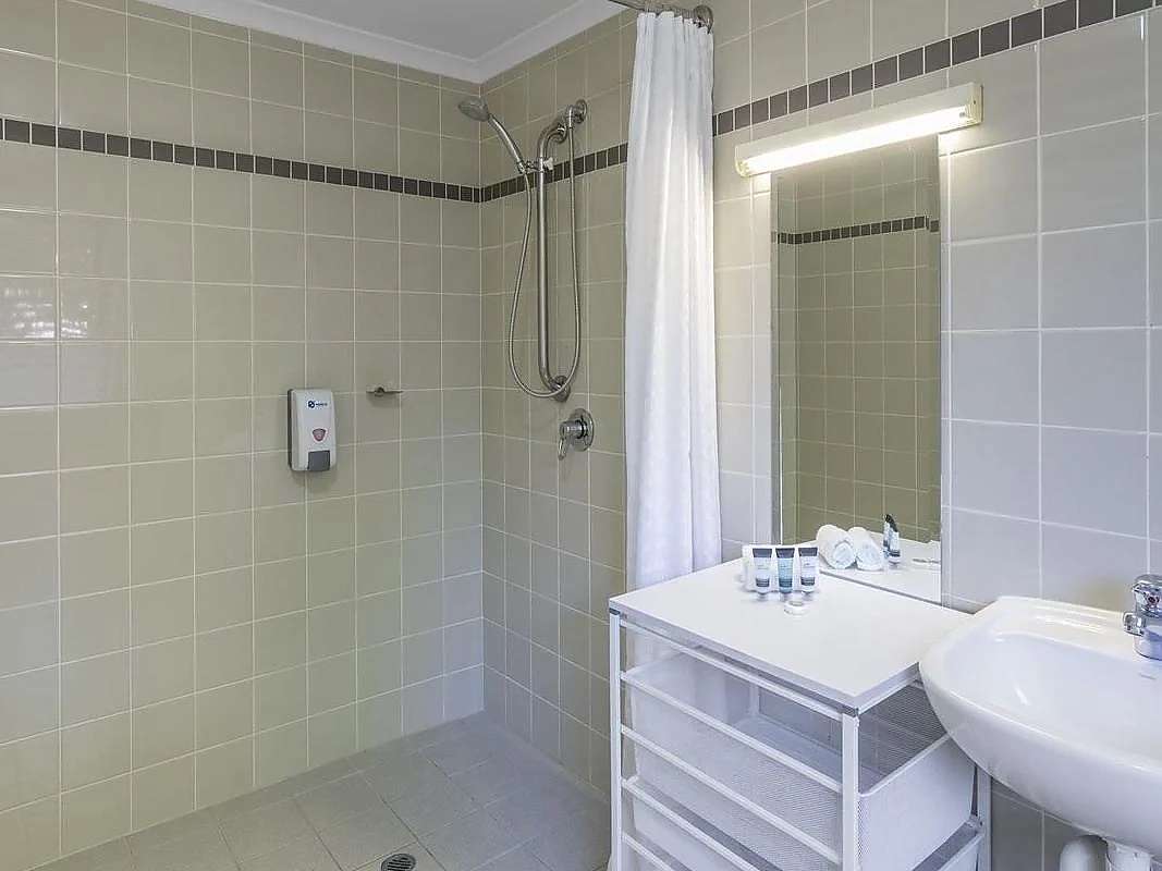 Actual Photos of a 1 Bedroom 1 Bathroom Nesuto Mounts Bay Perth 114-Mounts-Bay-Waters-Apartment-Hotel-Pty-Ltd-accomodation-258