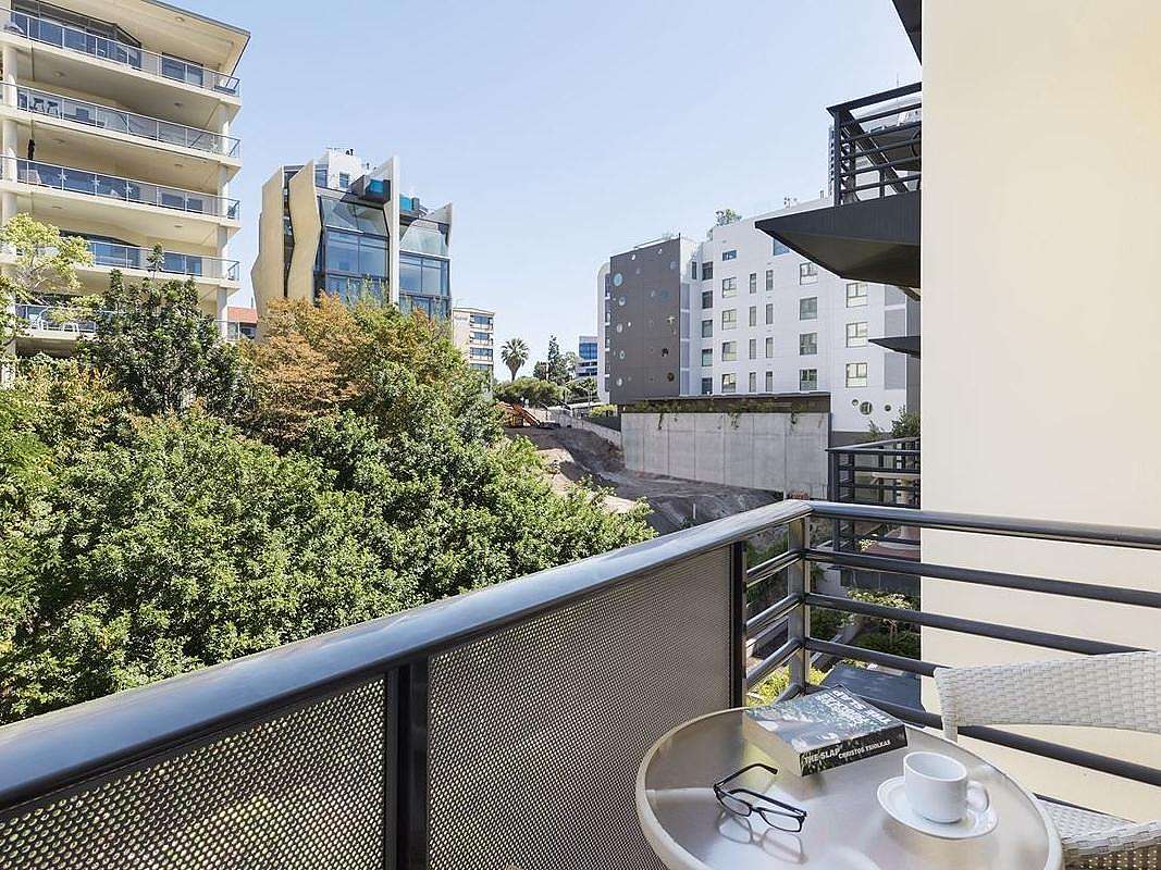 Actual Photos of a 1 Bedroom 1 Bathroom Nesuto Mounts Bay Perth 114-Mounts-Bay-Waters-Apartment-Hotel-Pty-Ltd-accomodation-258