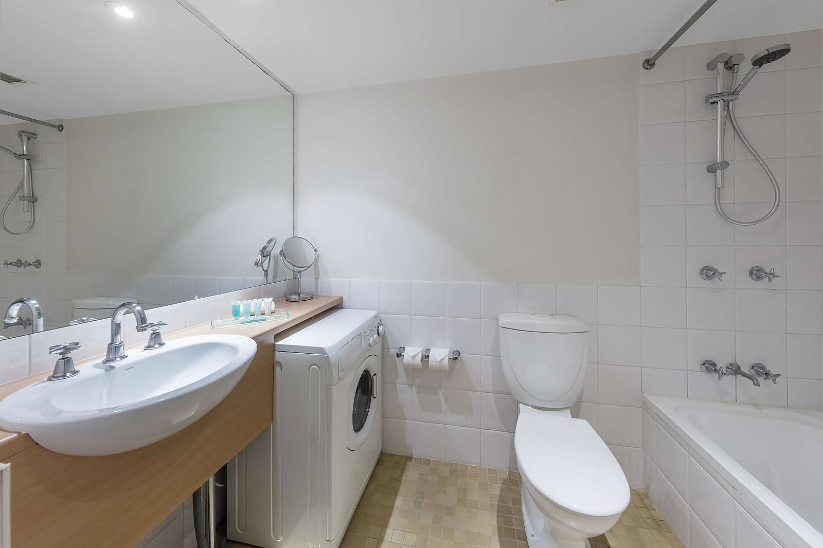 Actual Photos of a 2 Bedroom Apartment | Queen Nesuto Parramatta Apartment Hotel 99-Parramatta-serviced-apartments-accomodation-263