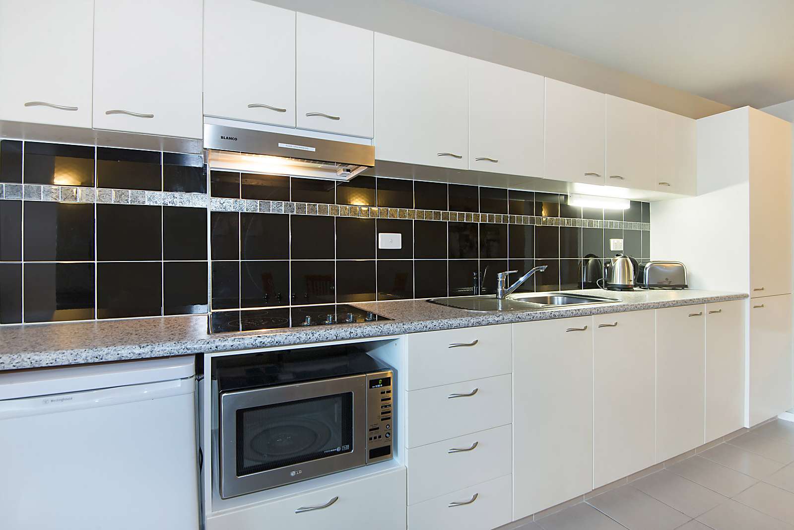 Actual Photos of a Studio Waterview | Queen Nesuto The Entrance Apartment Hotel 324-Waldorf-Apartments-The-Entrance-Pty-Ltd-accomodation-The-Entrance