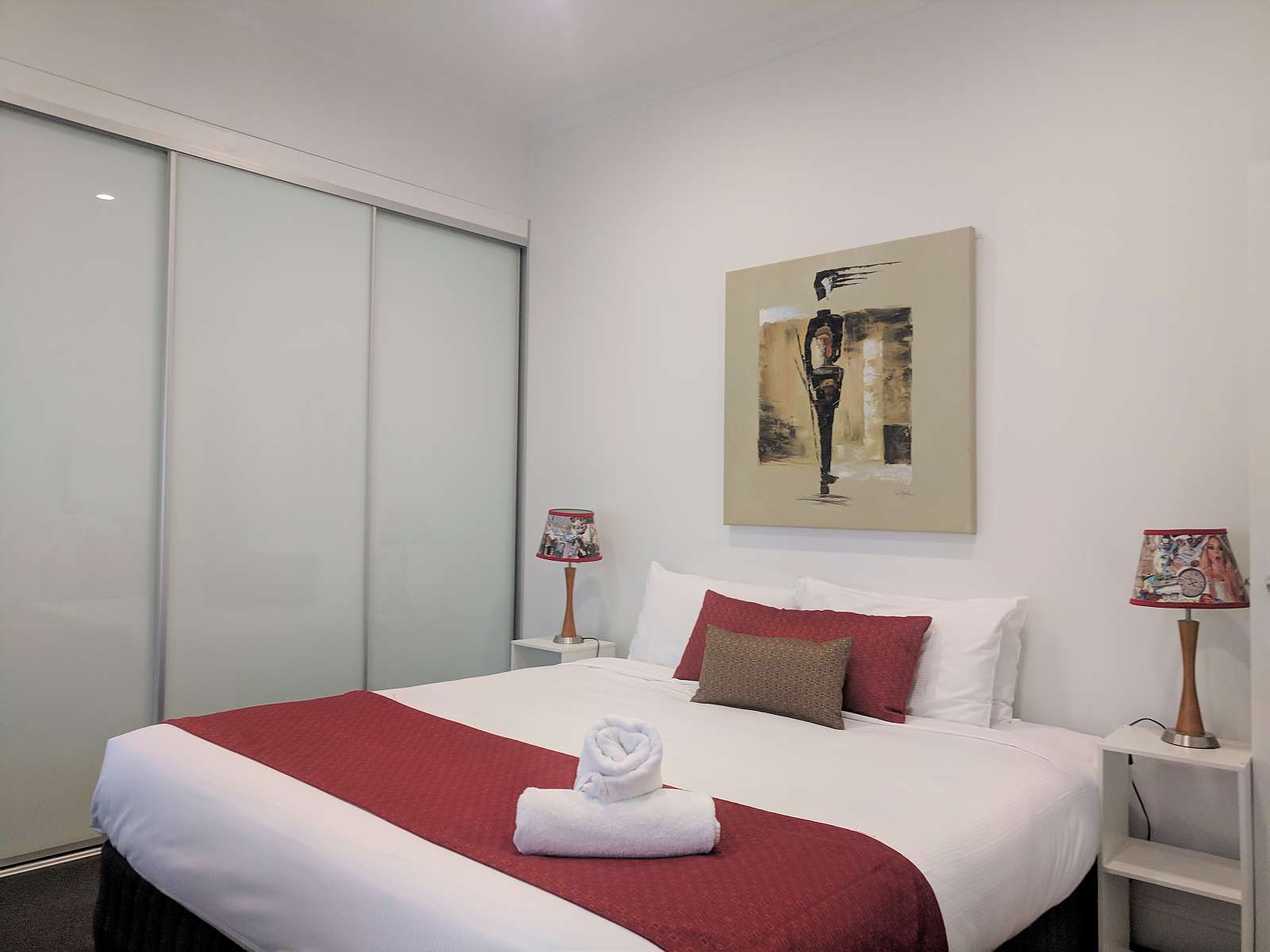 Actual Photos of a 1 Bedroom Apartment | King Nesuto Woolloomooloo Sydney Apartment Hotel 322-Waldorf-Australia-Group-accomodation-192
