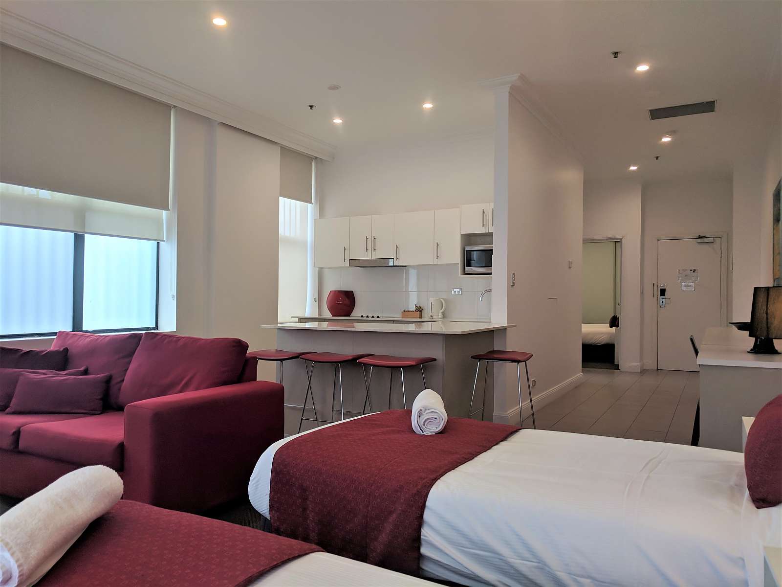 Actual Photos of a 1 Bedroom Apartment | King Nesuto Woolloomooloo Sydney Apartment Hotel 322-Waldorf-Australia-Group-accomodation-192