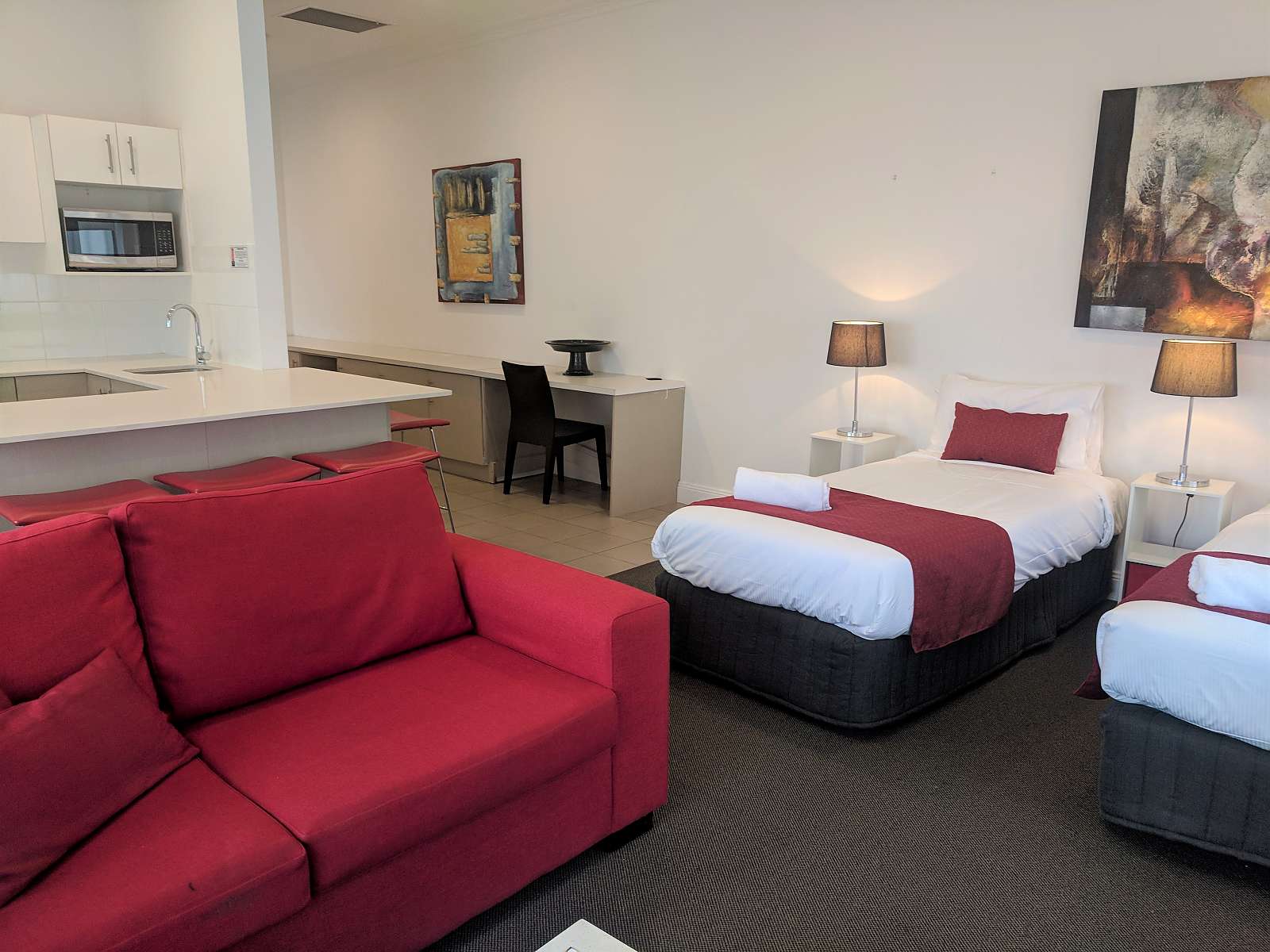 Actual Photos of a 1 Bedroom Apartment | King Nesuto Woolloomooloo Sydney Apartment Hotel 322-Waldorf-Australia-Group-accomodation-192