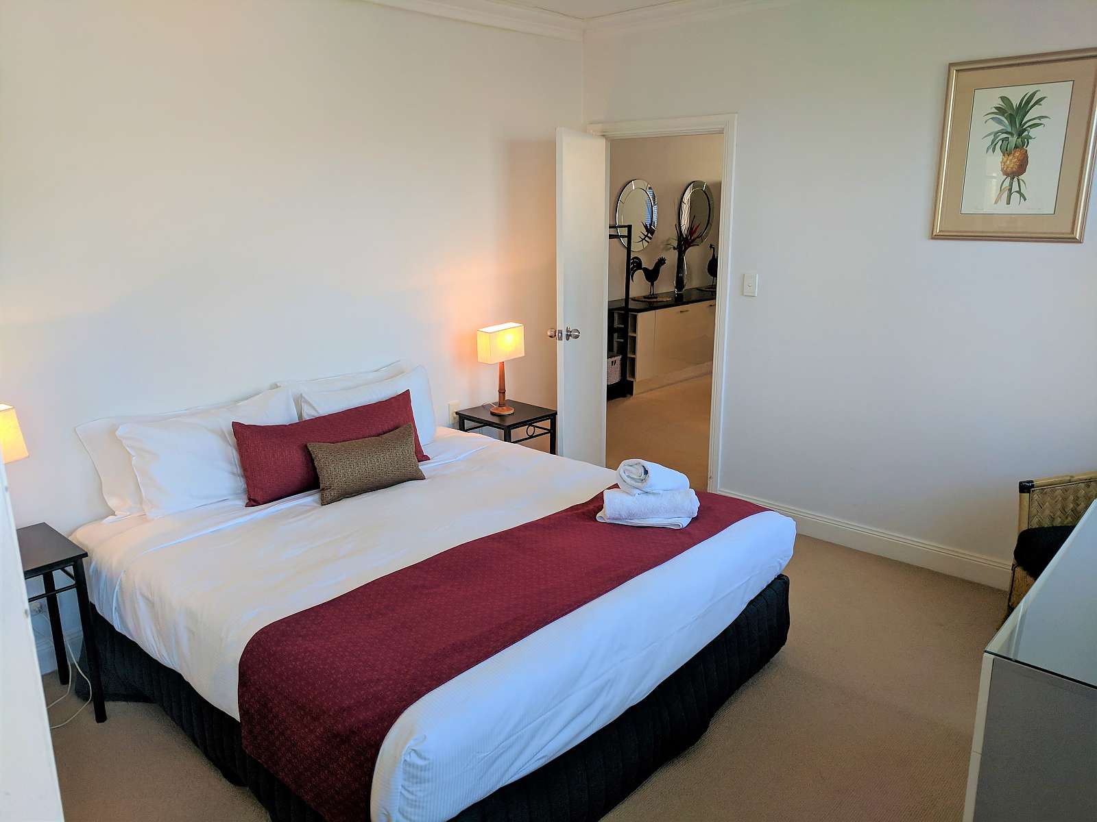 Actual Photos of a 1 Bedroom Apartment | King Nesuto Woolloomooloo Sydney Apartment Hotel 322-Waldorf-Australia-Group-accomodation-192