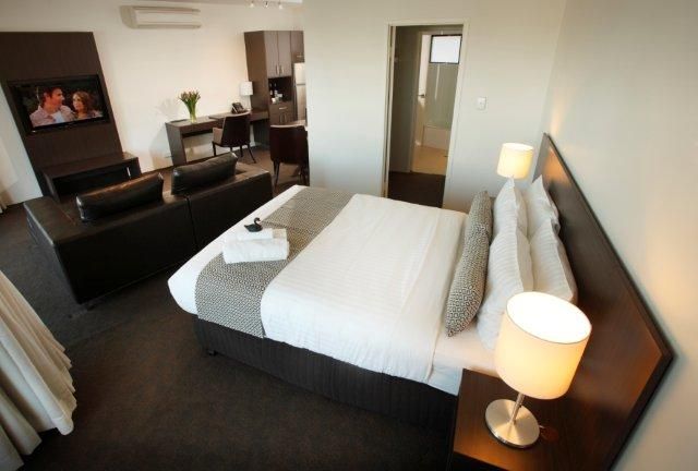 Actual Photos of a Executive Two Bedroom Queen Single Apartments Pier21 Apartment Hotel 93-Pier21-Apartment-Hotel-accomodation-North-Fremantle