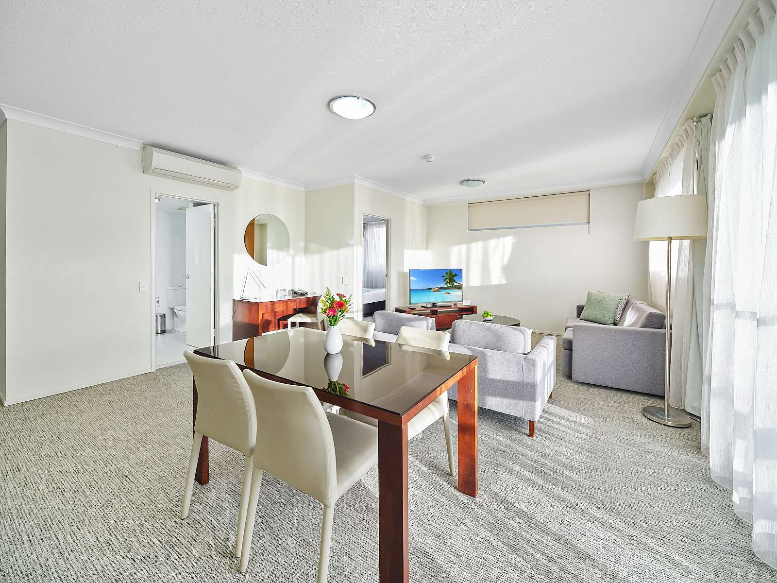 Quest Breakfast Creek Apartment Hotel -   Apartment