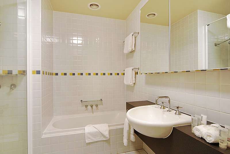 Actual Photos of a 2 Bedroom Apartment Quest on William 215-Croydon-Investments-Pty-Ltd-accomodation-4