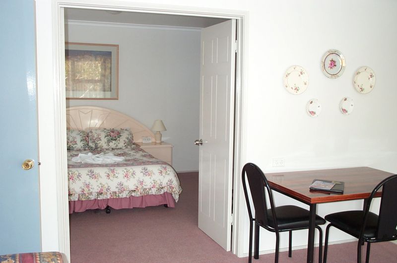 Actual Photos of a R20 River Residences 126-River-Park-Motor-Inn-&-Licensed-Restaurant-accomodation-