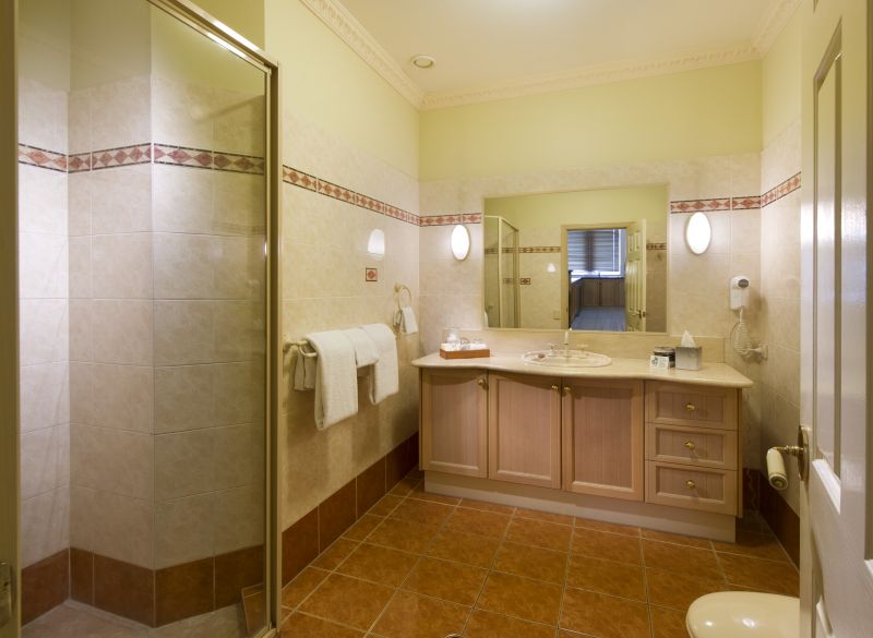 Actual Photos of a Sub Penthouse Apartment Royal Albert Hotel 127-Atlantis-Properties-Pty-Ltd-accomodation-