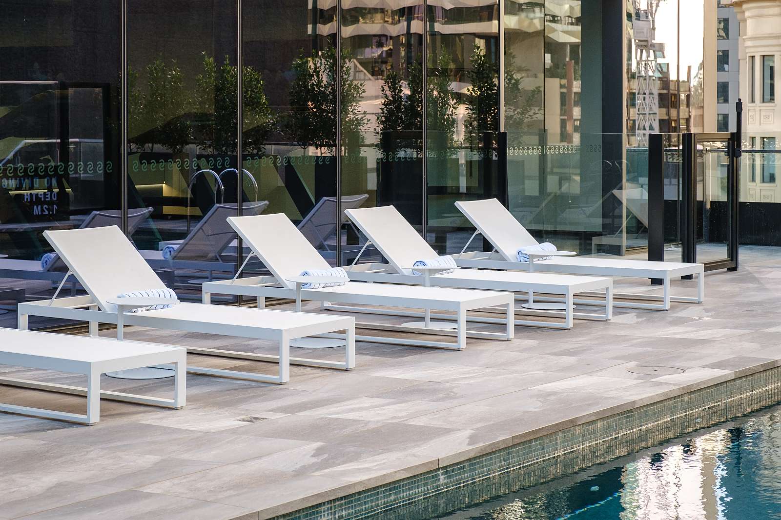 Actual Photos of a 1 bedroom 1 bathroom SCAPE SUITES AURORA 454--Scape-Aurora-Operator-Pty-Ltd-accomodation-4