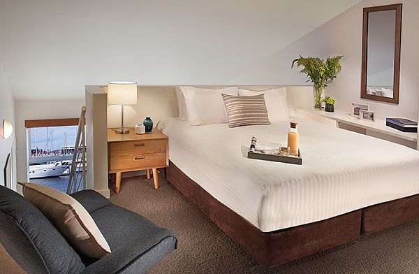 Actual Photos of a 1 Bedroom Premier Somerset on the Pier Hobart 157-Somerset-on-the-Pier--accomodation-101