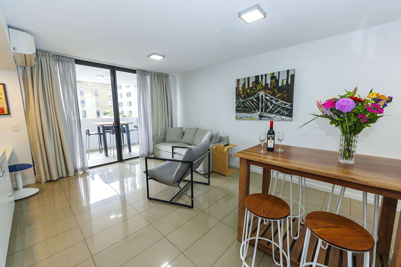 Actual Photos of a 2 Bedroom 1 Bathroom Apartment The Atrio Apartments 528-The-Atrio-Apartments-accomodation-123